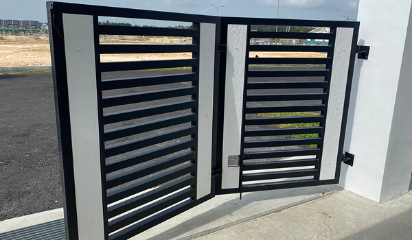 Automatic Bi-folding Gate